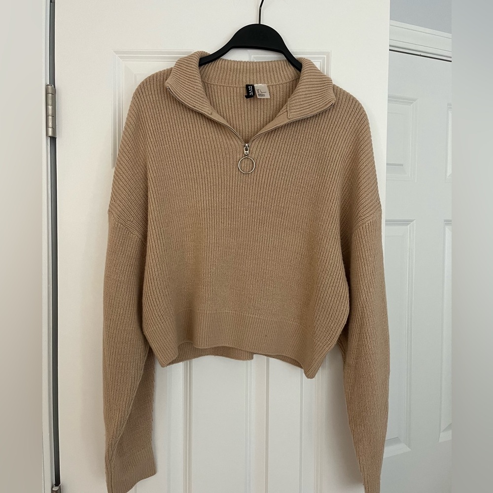 H&M cropped sweater in tan
